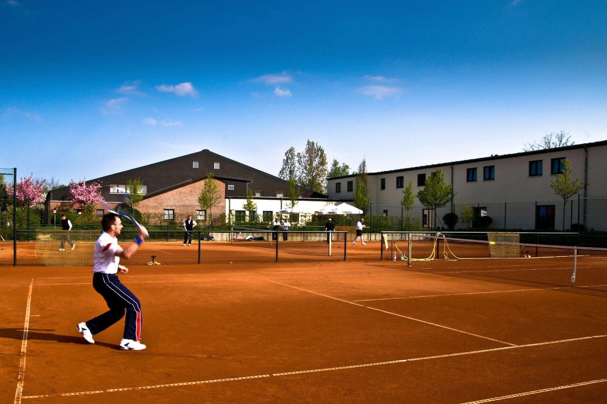 Lavital Sport- & Wellness Hotel Wesendorf Bagian luar foto