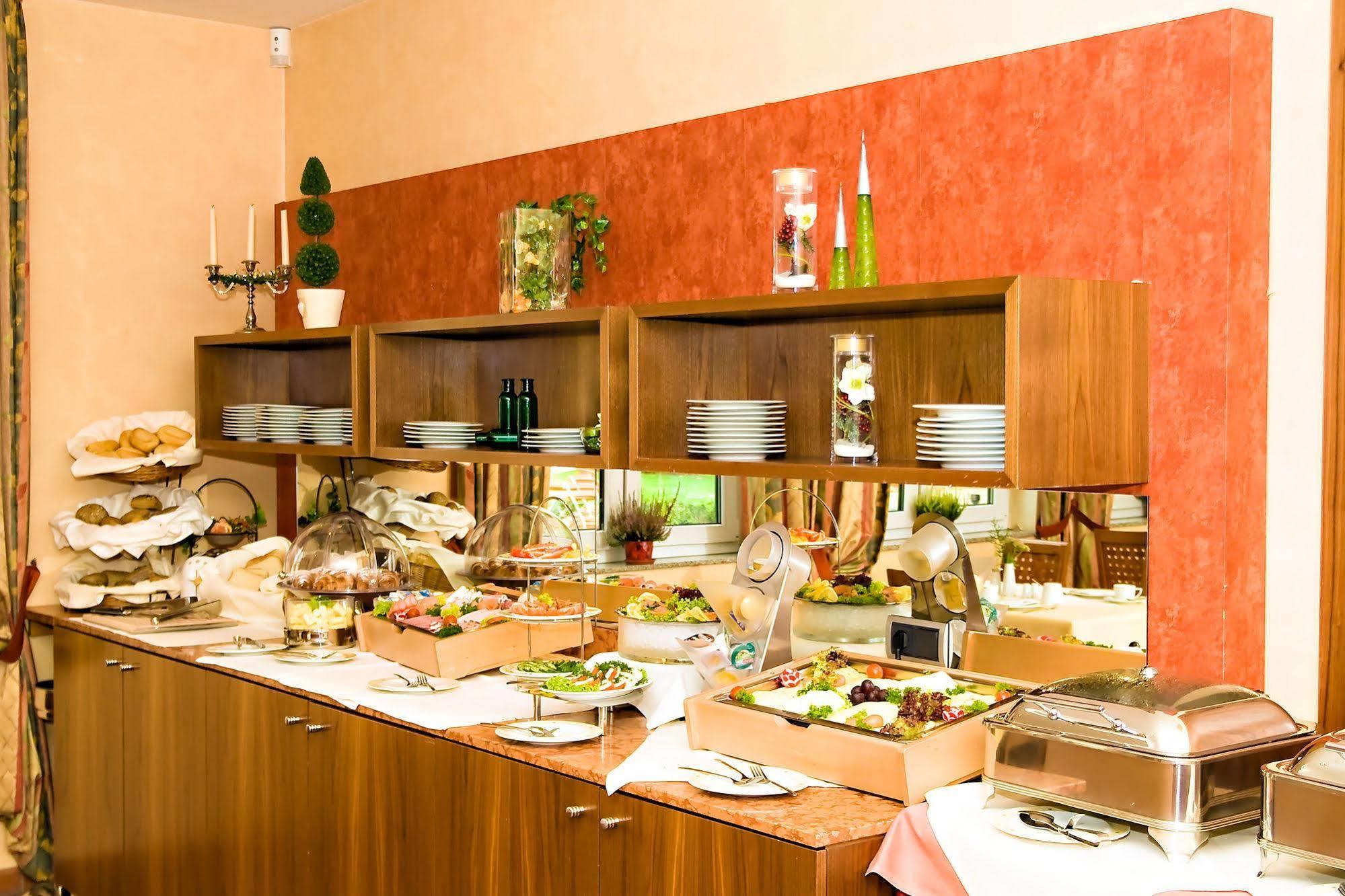 Lavital Sport- & Wellness Hotel Wesendorf Bagian luar foto